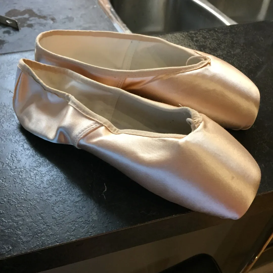Pointe Ballet Shoes photo 3