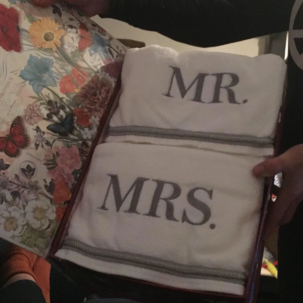BNWT Mr & Mrs Towels photo 3