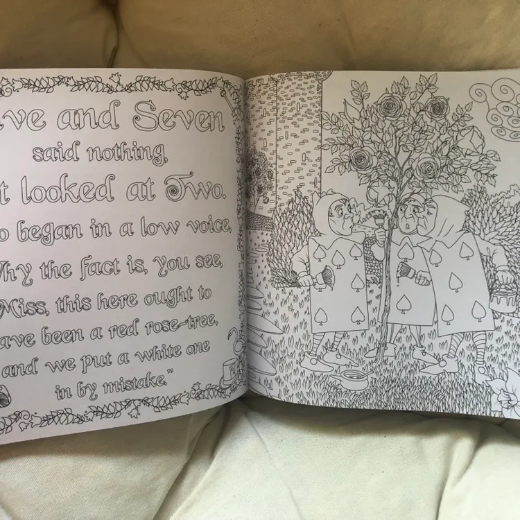 Alice In Wonderland Adult Colouring Book photo 5