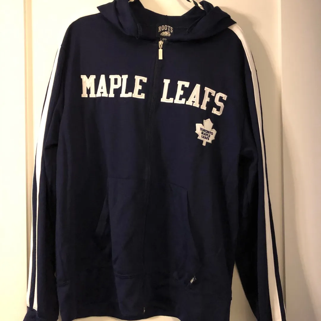 Maple Leaf Sweatshirt photo 1