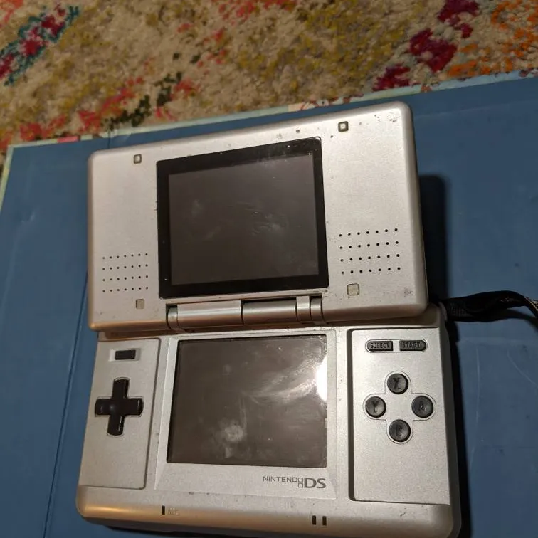 Nintendo DS (Original) Silver photo 3
