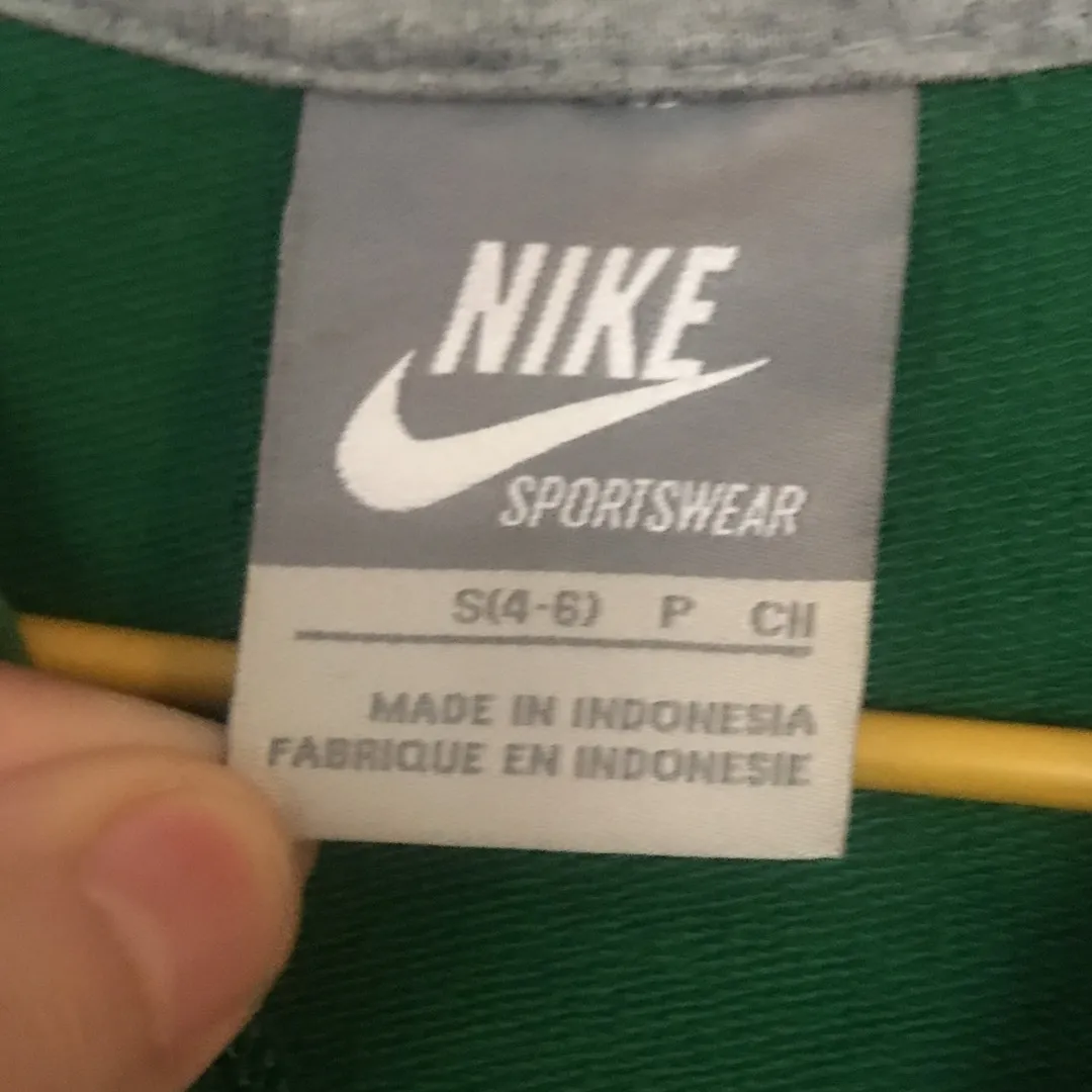 Green Nike Sweater photo 3