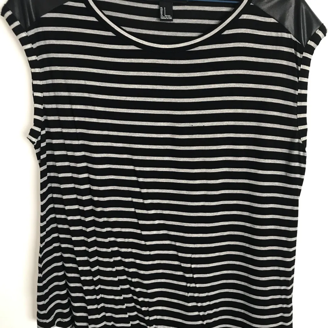 F21 Striped Shirt With Faux Leather Shoulder Patch photo 1