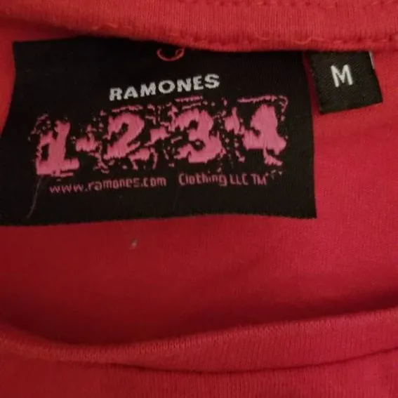 Red Ramones T-Shirt photo 3