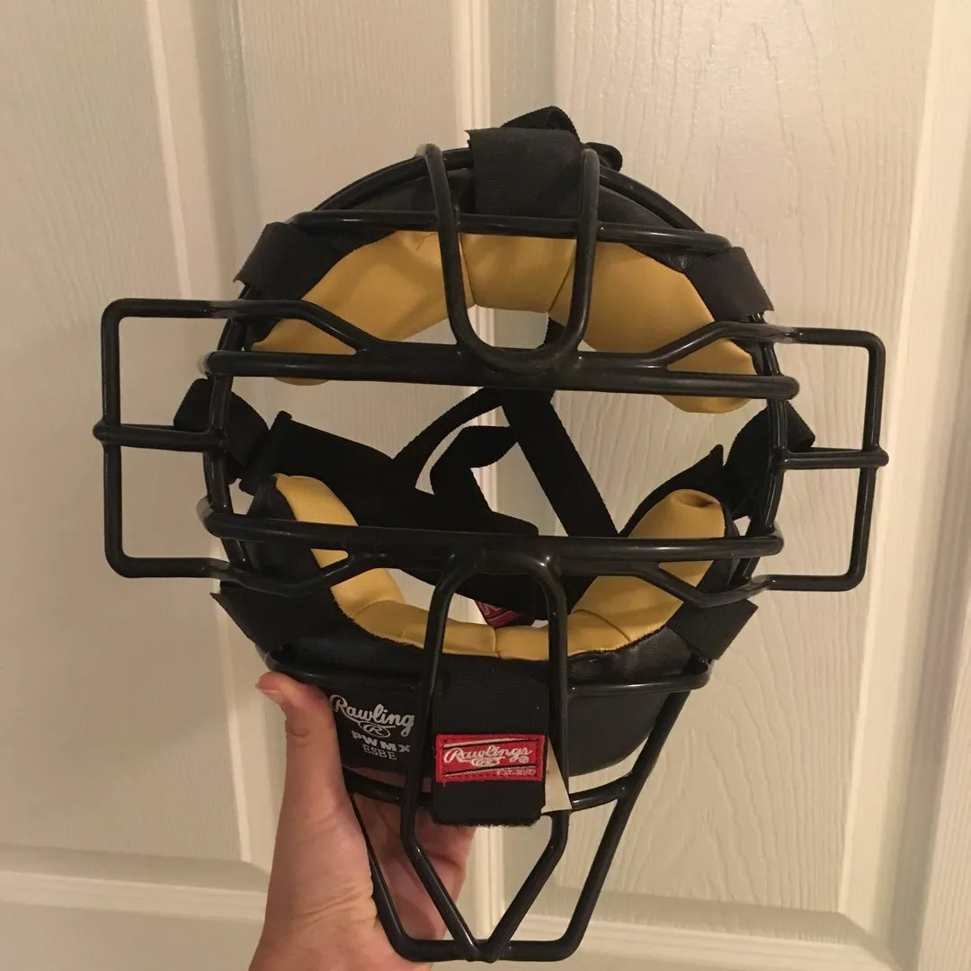 Umpire Mask by Rawlings for Softball / Baseball photo 1