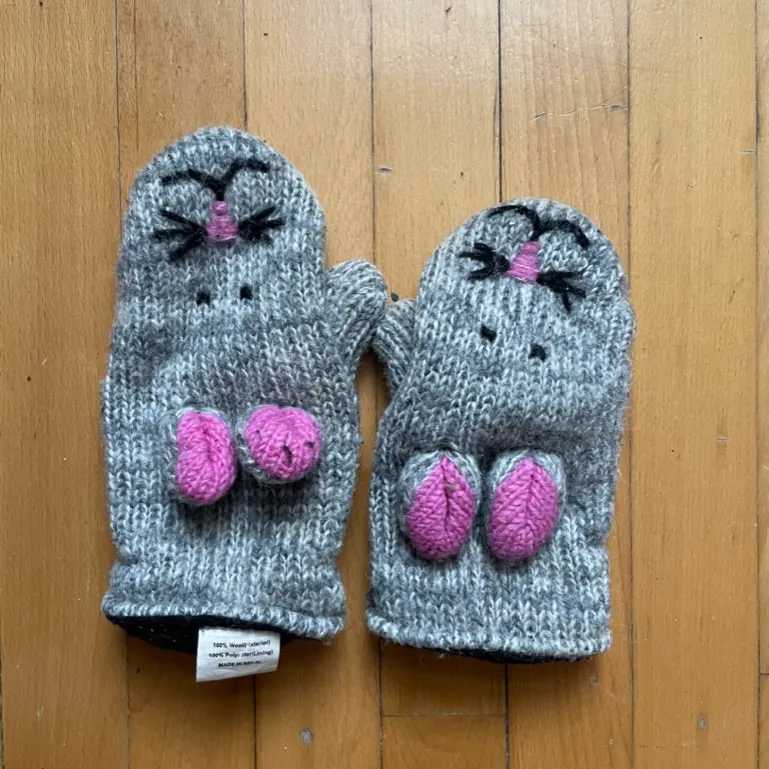 wool bunny mittens 🐰 photo 1