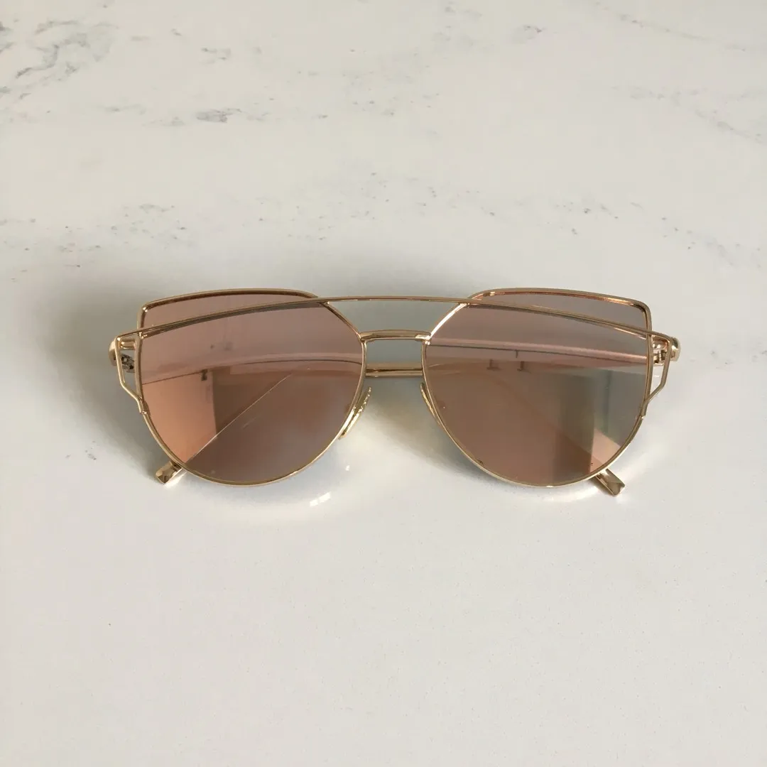 Pink Mirrored Sunglasses photo 1