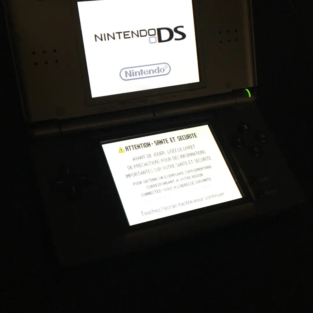Original Nintendo DS Lite photo 3