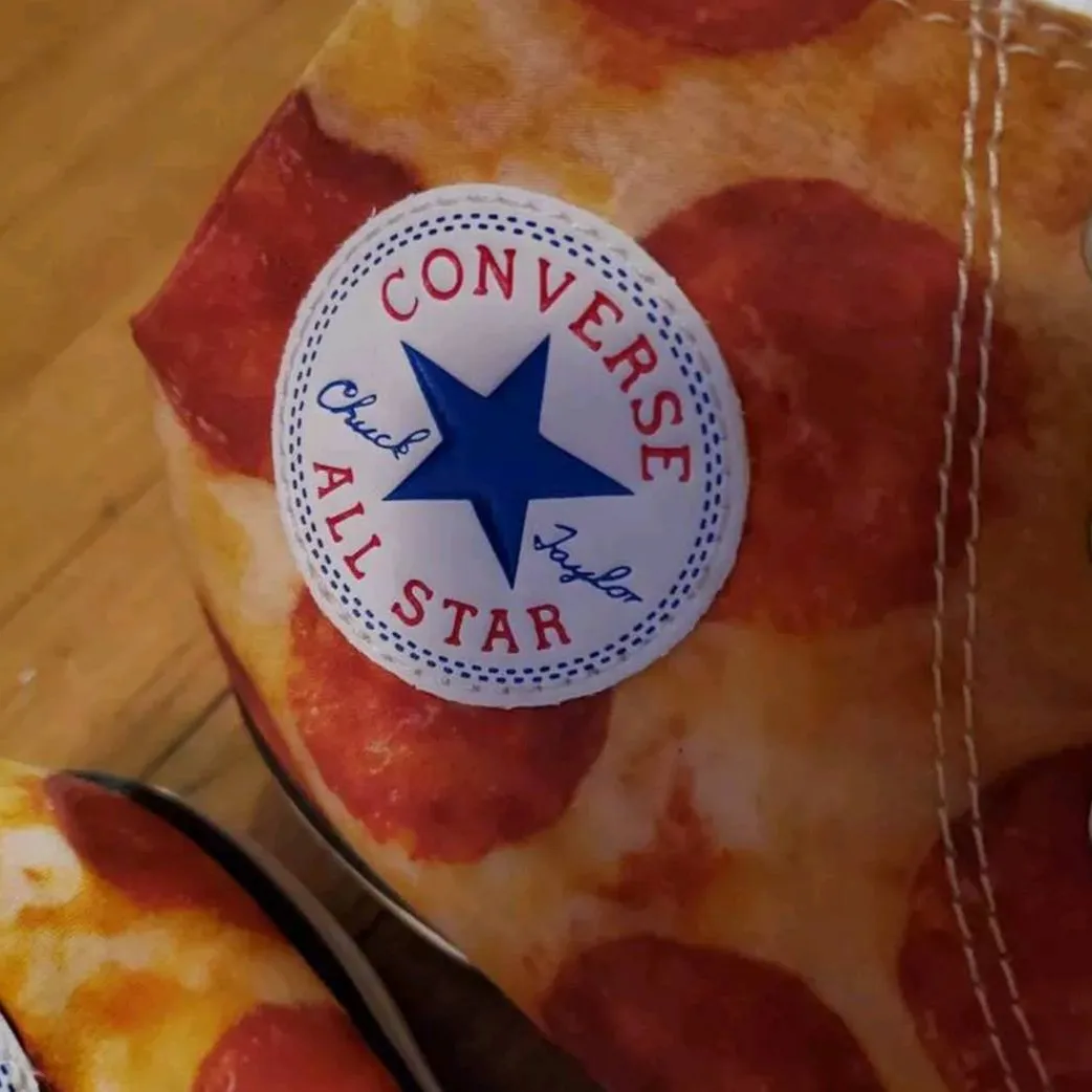 Converse pizza shoes photo 3