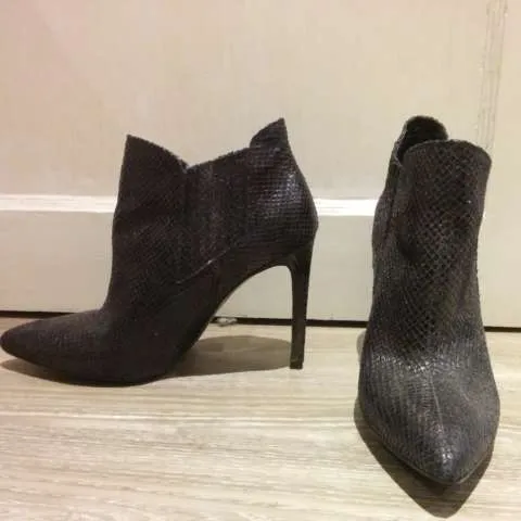 Faux Snakeskin Guess Booties photo 4