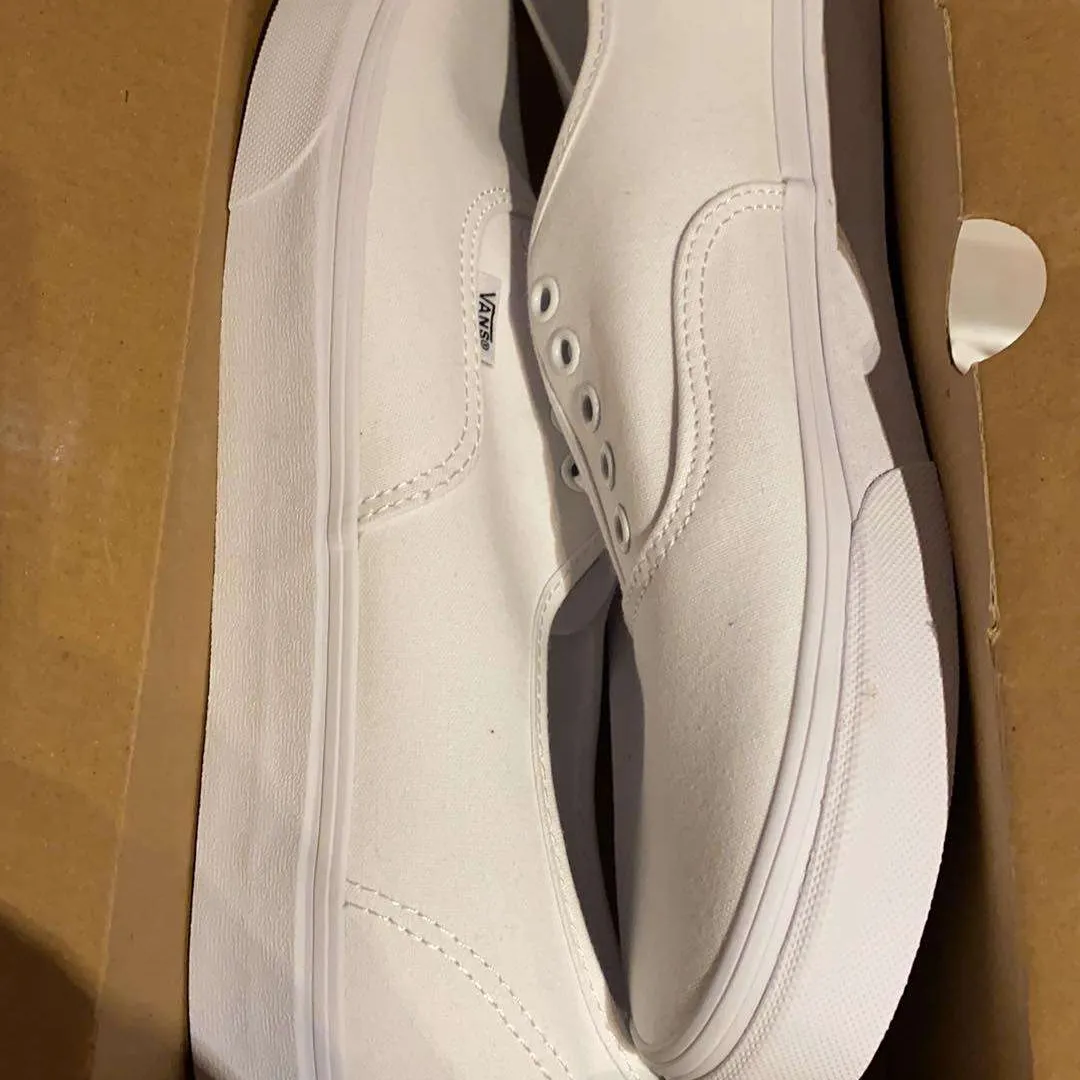 size 11.5 mint condition vans all white photo 5