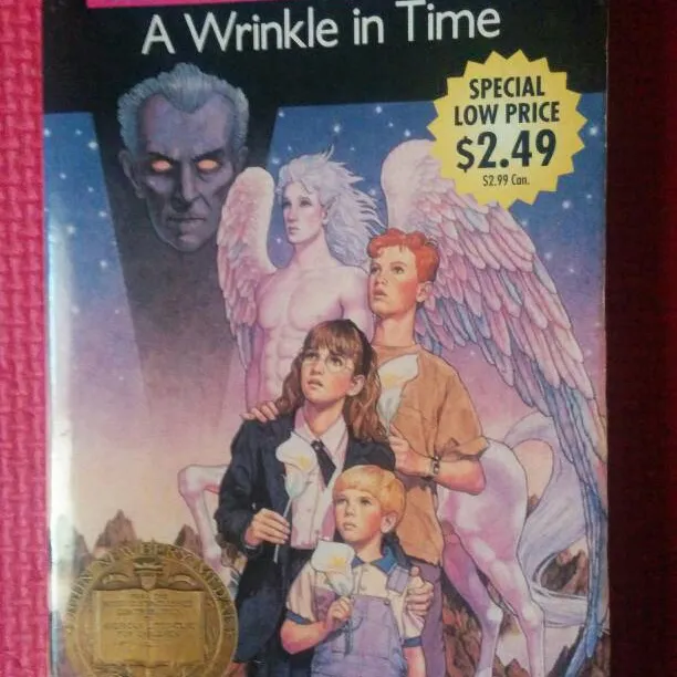 A Wrinkle In Time By Madeleine L'engle photo 1