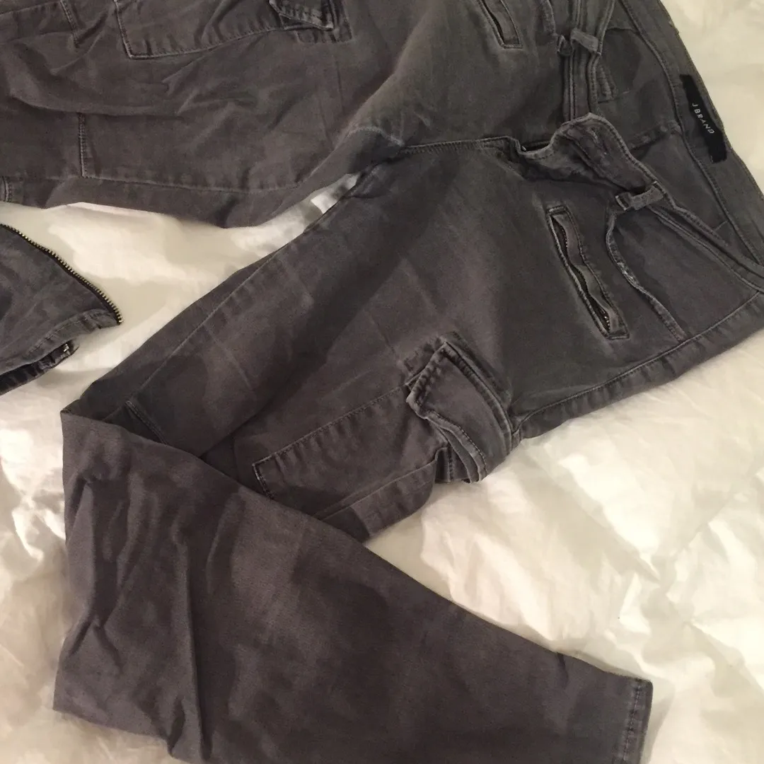 J brand Cargo Pants Size 26 photo 3