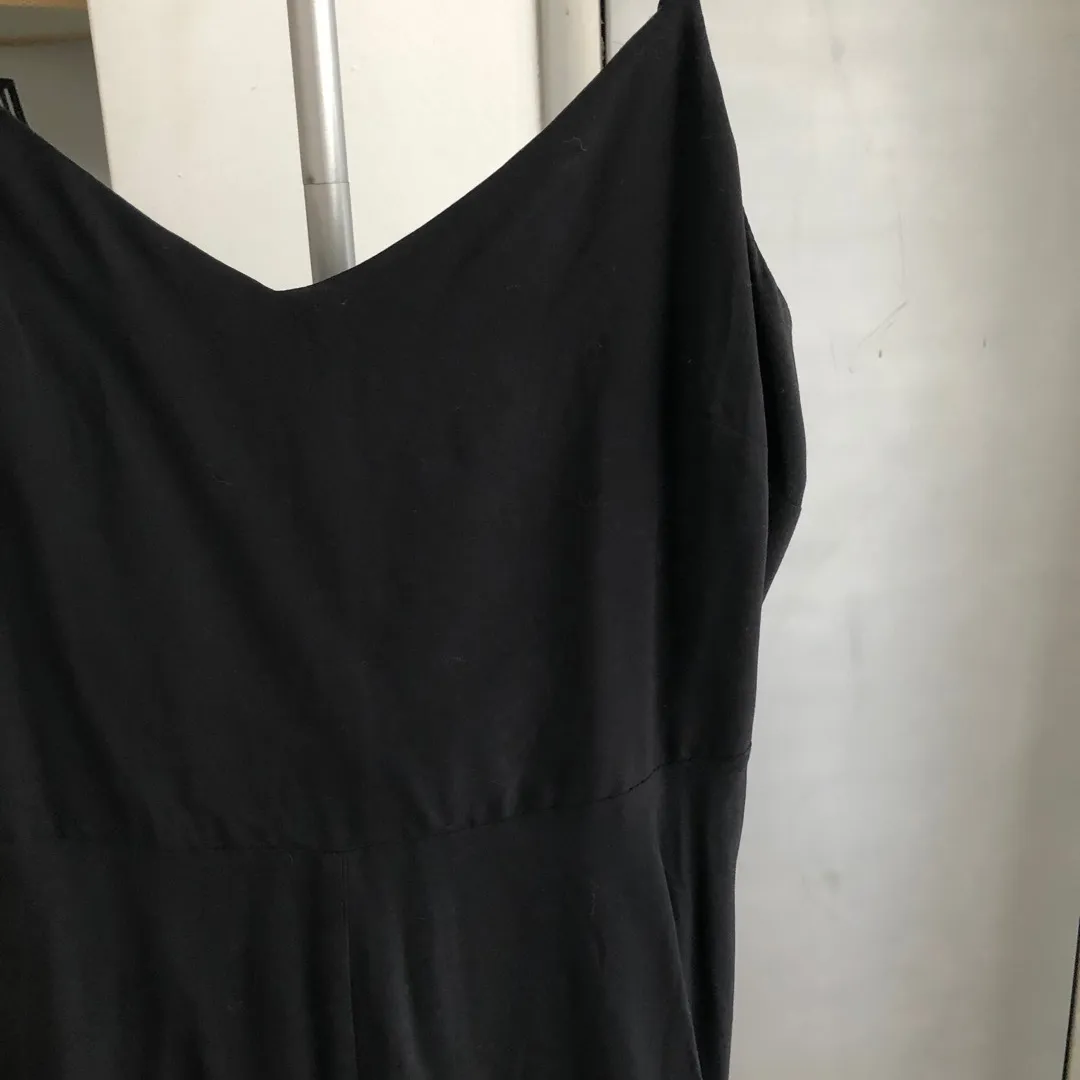 GAP - Little Black Dress: Size Medium (fits Like A Large) photo 3
