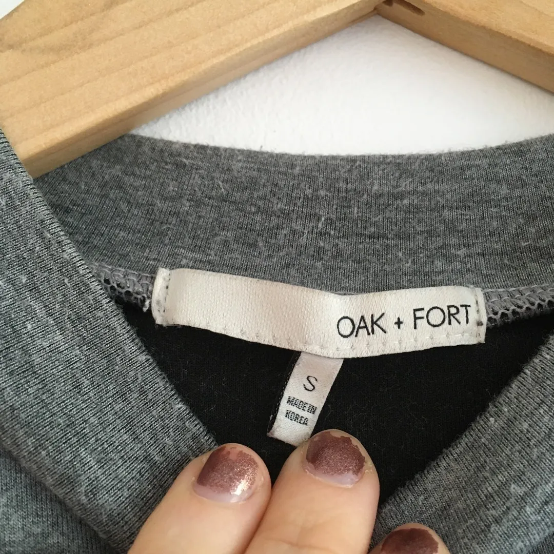 🕊 Oak & Fort Mock Neck Sweater photo 3