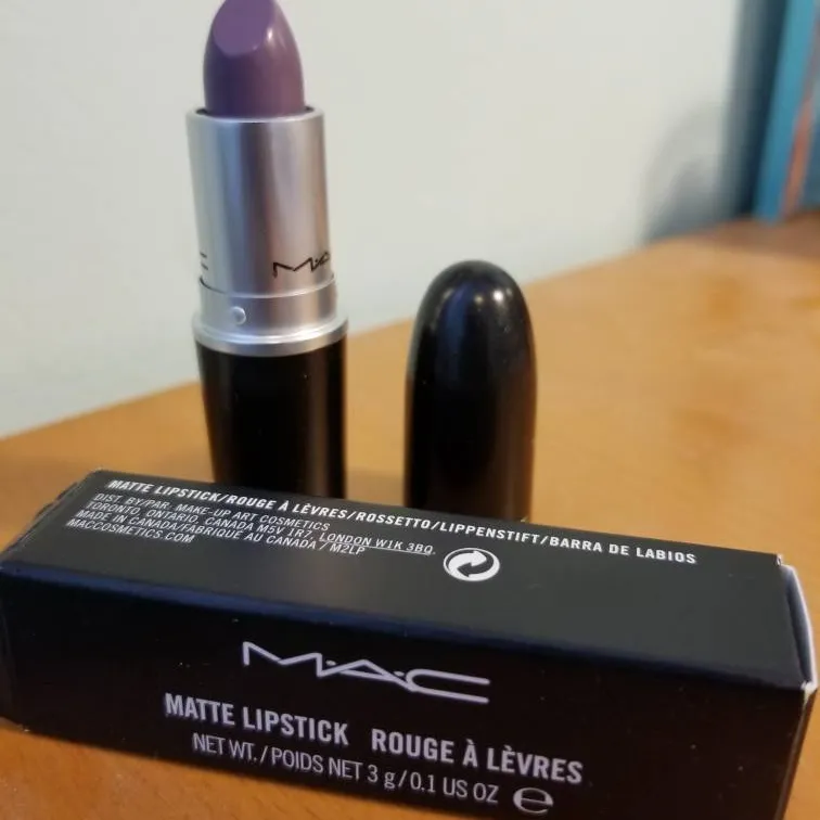 MAC matte Lipstick photo 1