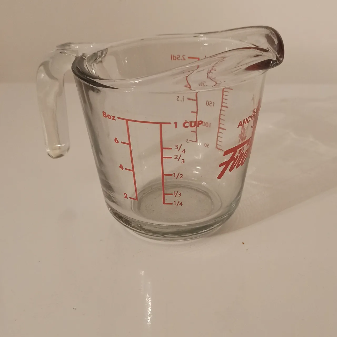 Glass measuring cups photo 3