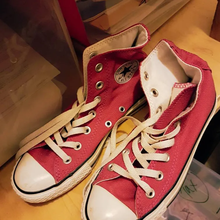 5.5 Womens All Star Converse Sneakers photo 1