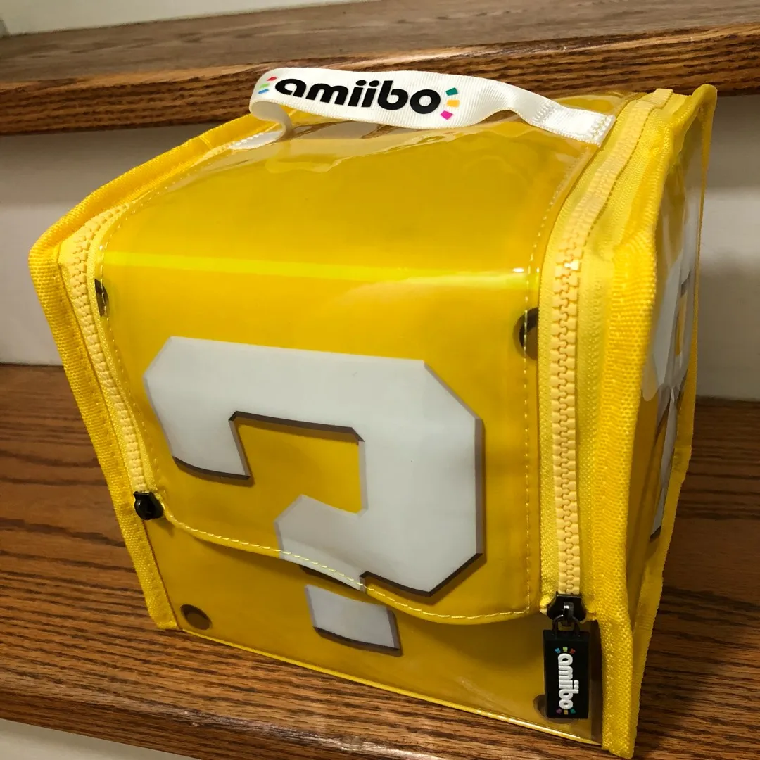 Nintendo Amiibo Super Mario Bros. Question Box Carrying Case photo 1