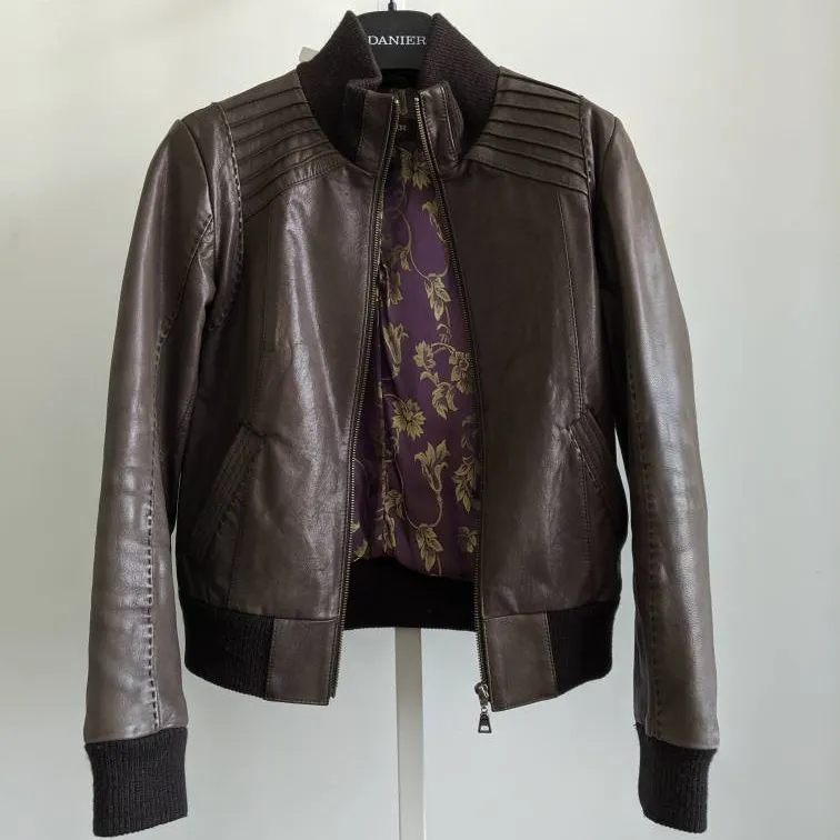 Danier Ladies Leather Jacket XS/S Mint Condition photo 1