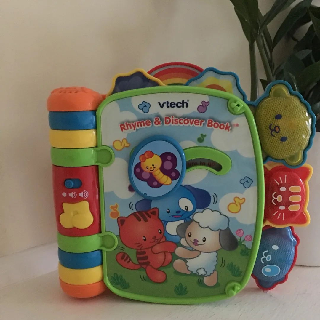 Vtech Rhyme and Discovery Book photo 1