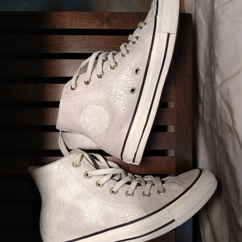 Converse Limited Edition White Pearlescent Crackle – US 6.5 photo 3