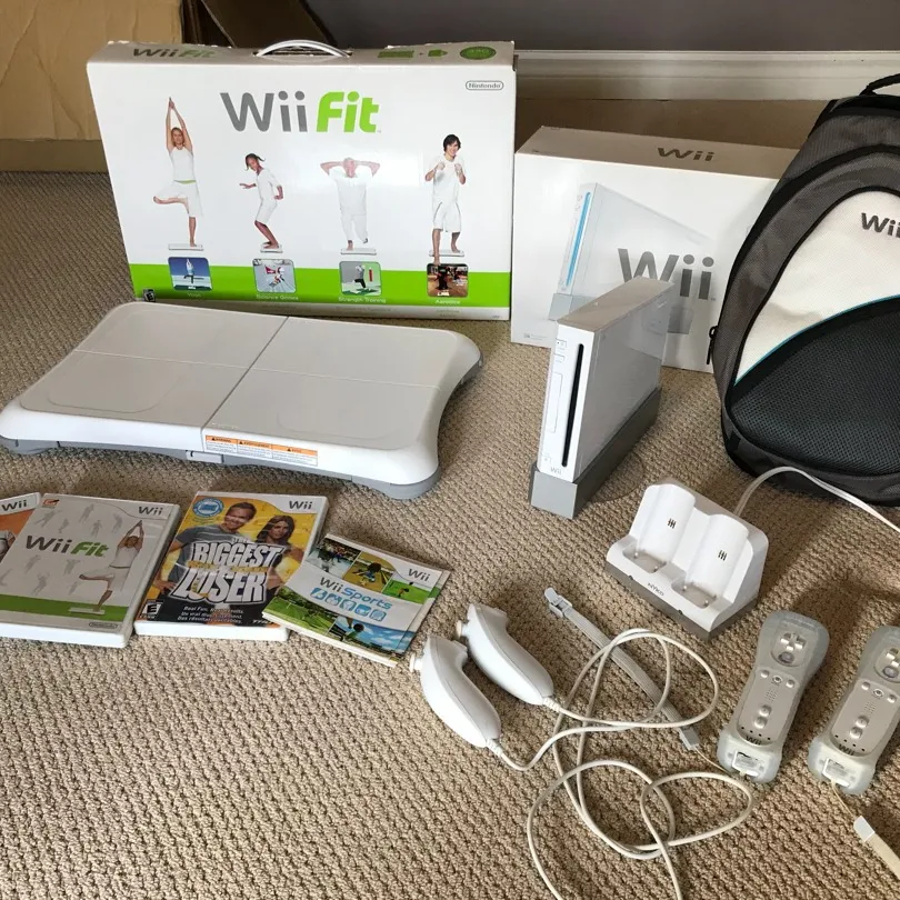 Wii, Wii Fit And Accessories photo 1