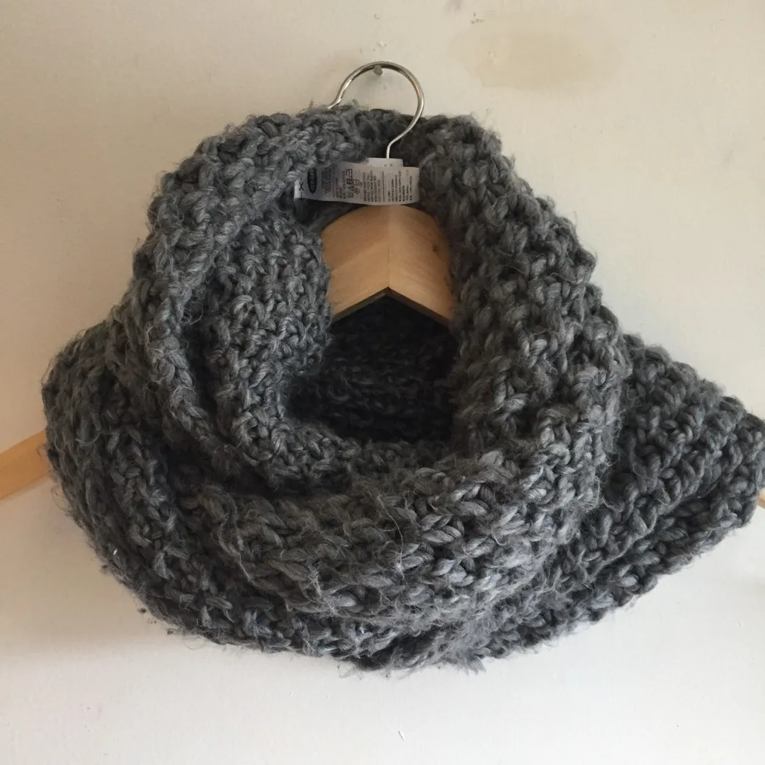Old Navy Infinity Scarf photo 3
