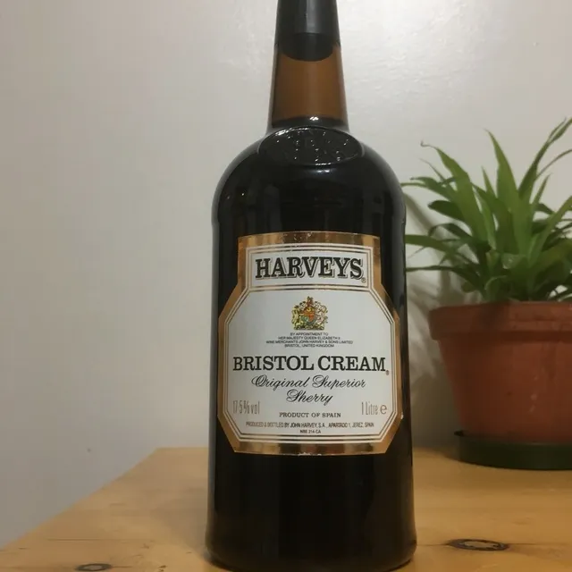 1L Harvey's Bristol Cream sherry Unopened photo 1