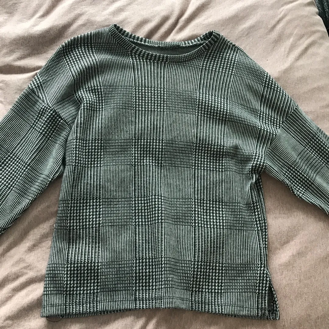 Zara Pattern Sweater -Size Small photo 1