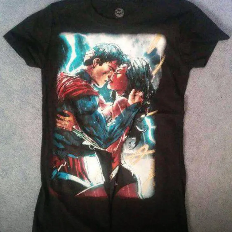 Superman/Wonder Woman T-shirt photo 1