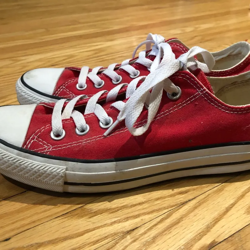 Red Low Top Converse - Unisex, Size M6/W8 photo 3