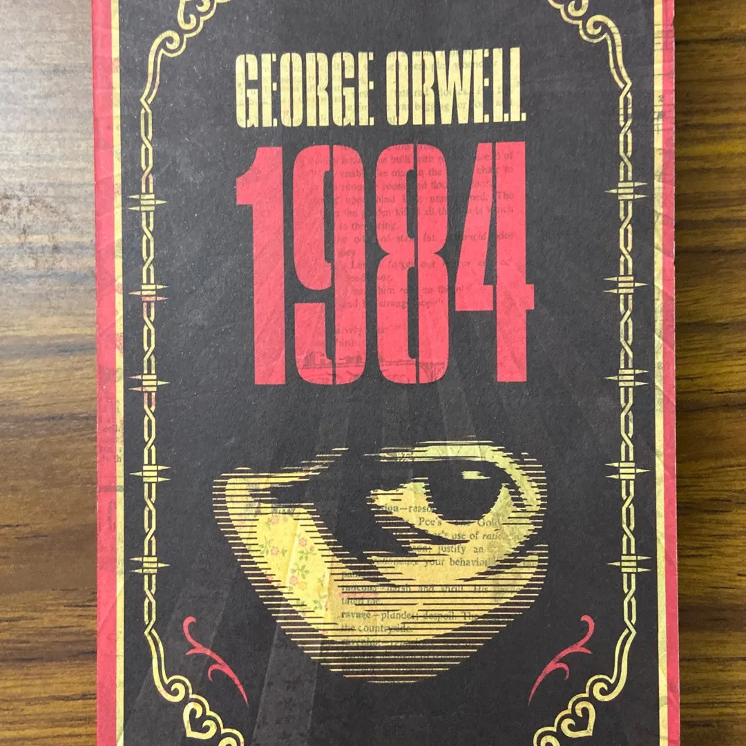 1984 George Orwell Book photo 1