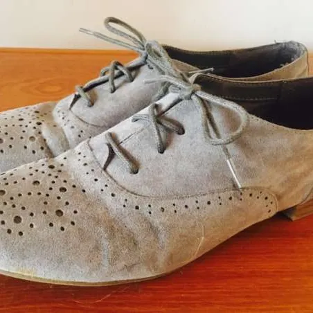 👠👟 LOVELY GREY OXFORD STYLE SHOES 👠 SIZE 8 👠 EXCELLENT CO... photo 1