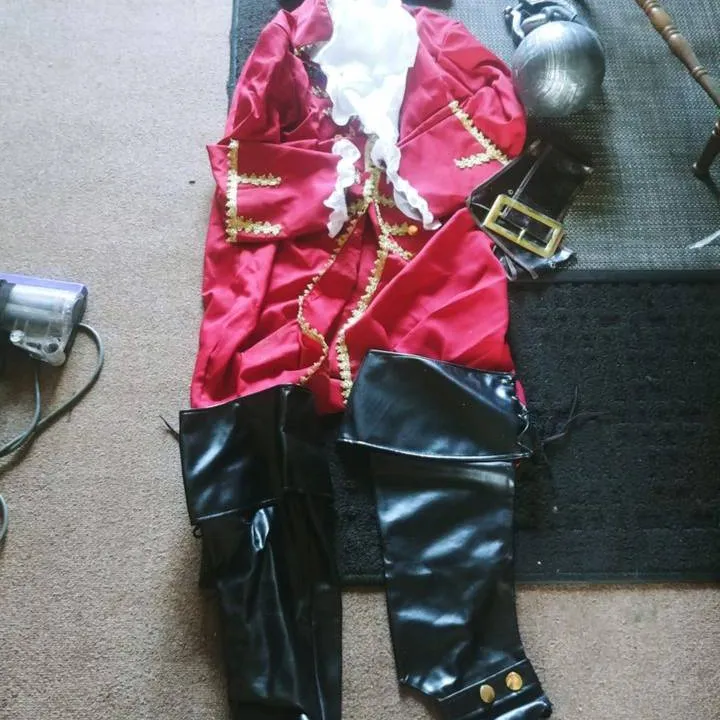 Pirate Costume photo 1