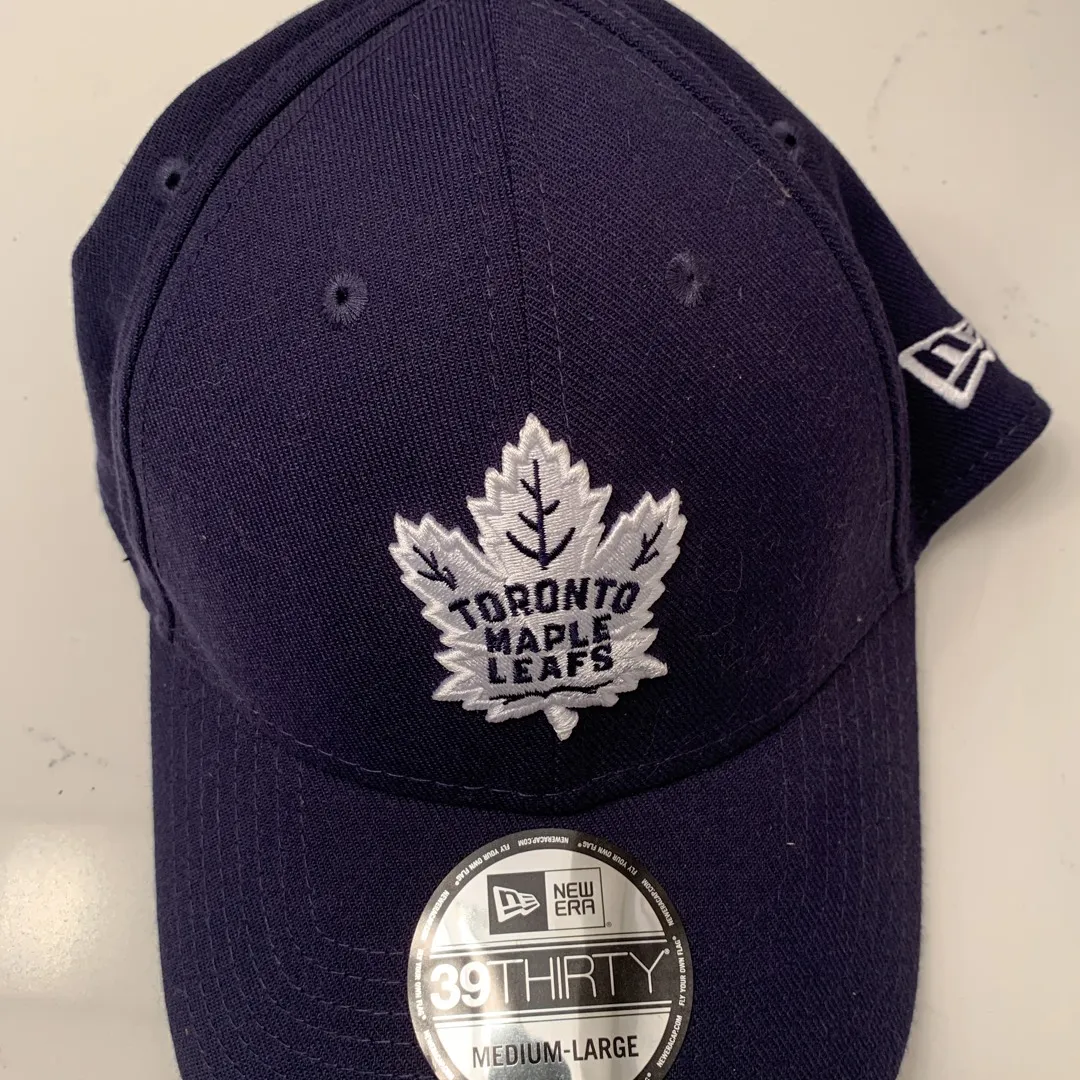 Leafs Hat photo 1