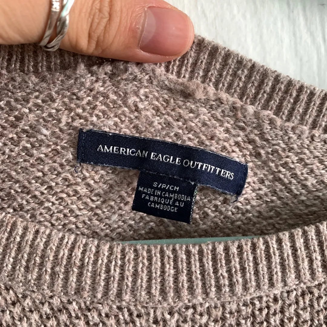 American Eagle Sweater photo 3