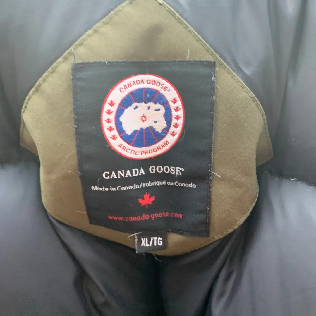 Selling Used Canada Goose.  XL photo 4