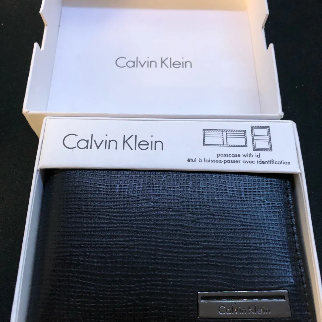 Calvin Klein Wallet photo 3