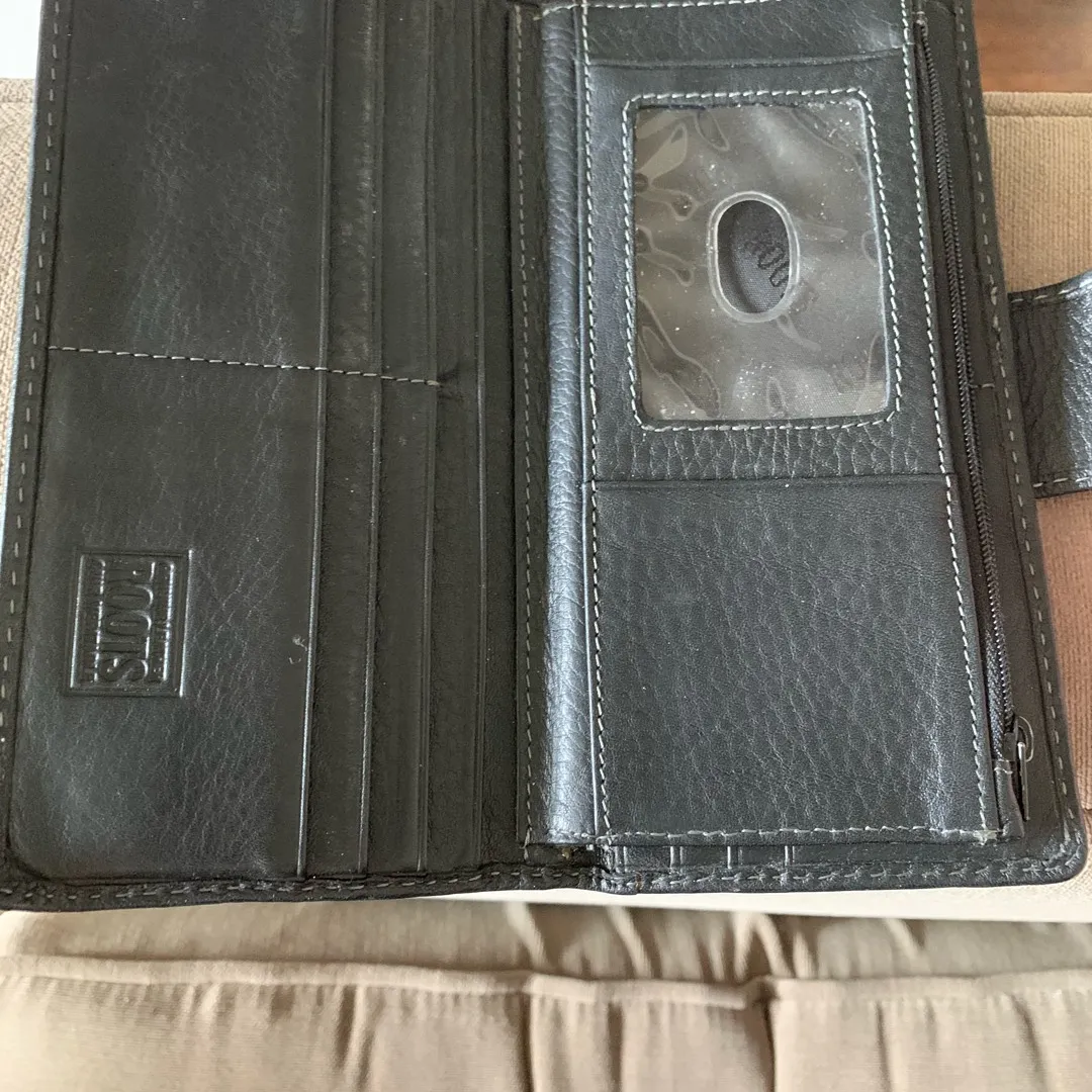 Black Roots Wallet photo 5