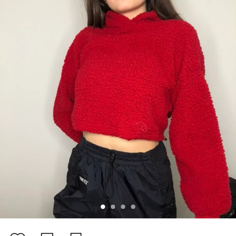 red fuzzy cropped hoodie photo 4