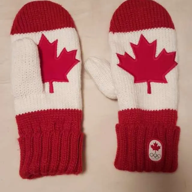 Canadian Olympic Mittens photo 1