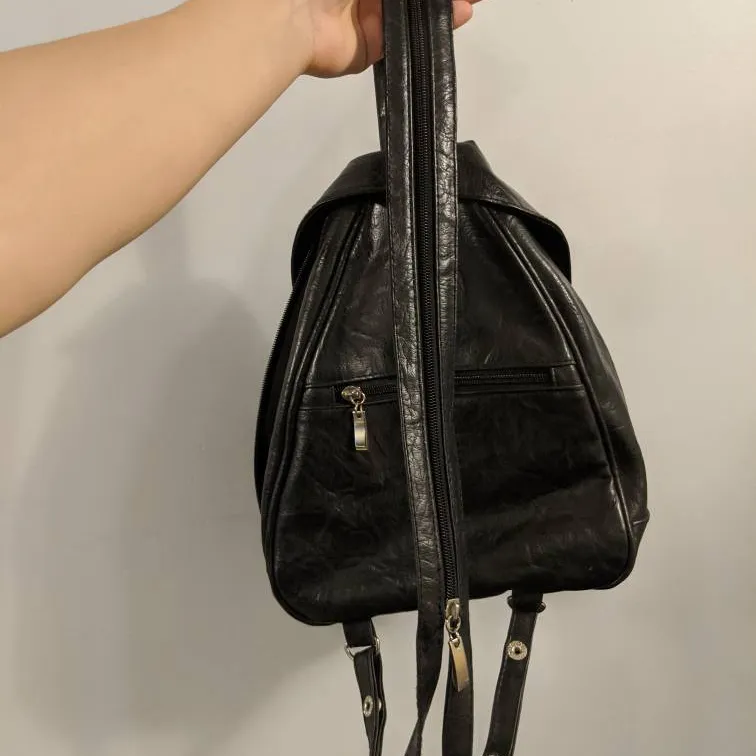 Black Leather Backpack photo 5