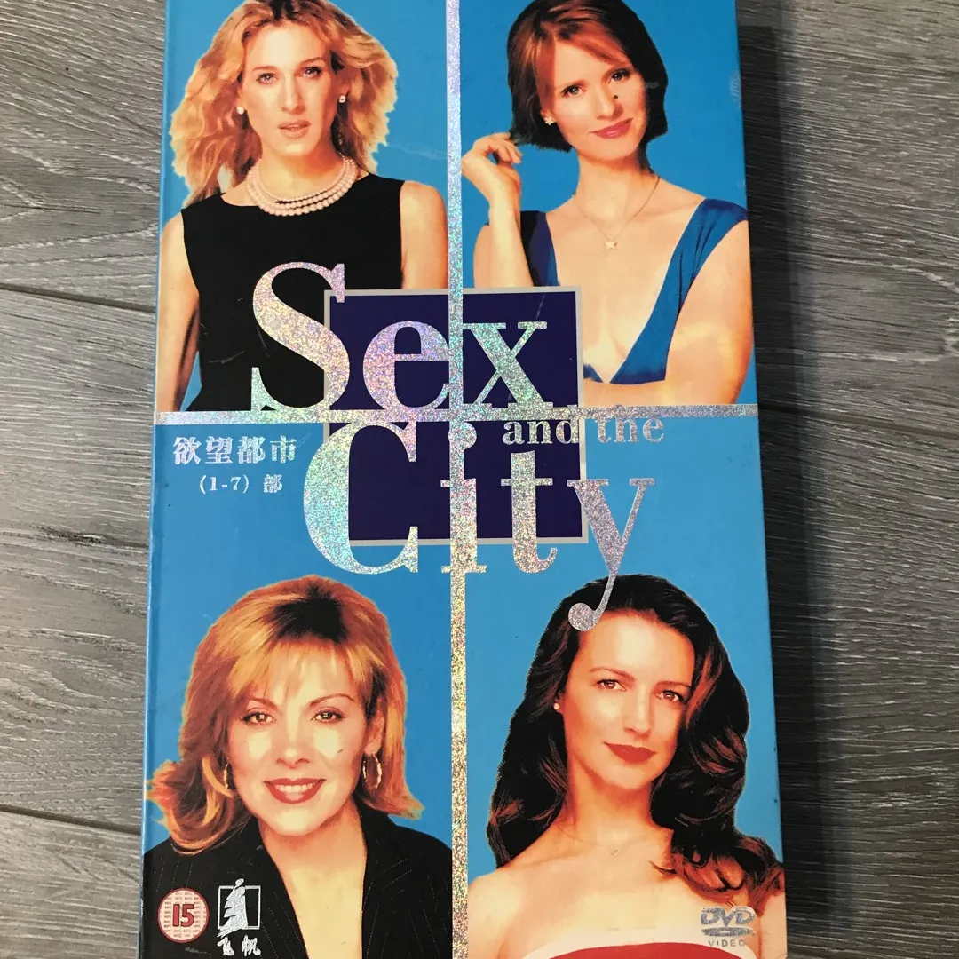 Free: Bootleg Version Of Sex And The City DVDs. Complete Set photo 1