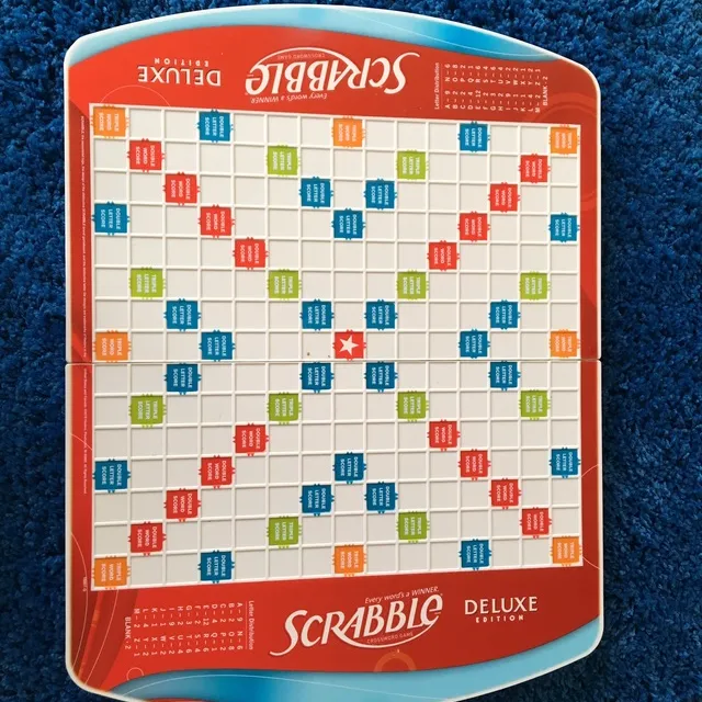 Scrabble Deluxe photo 1