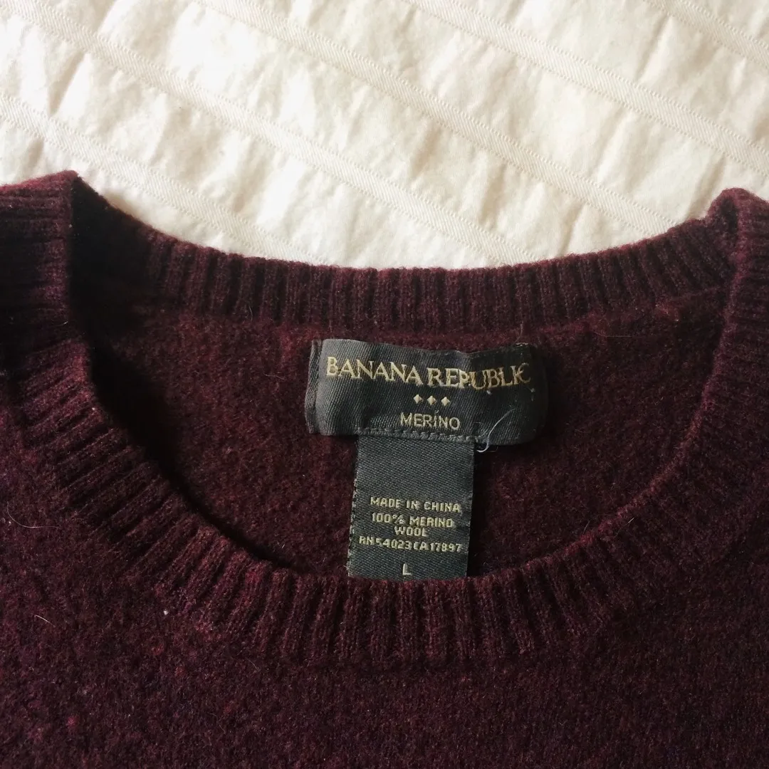 🍇Banana Republic Wool Sweater photo 3