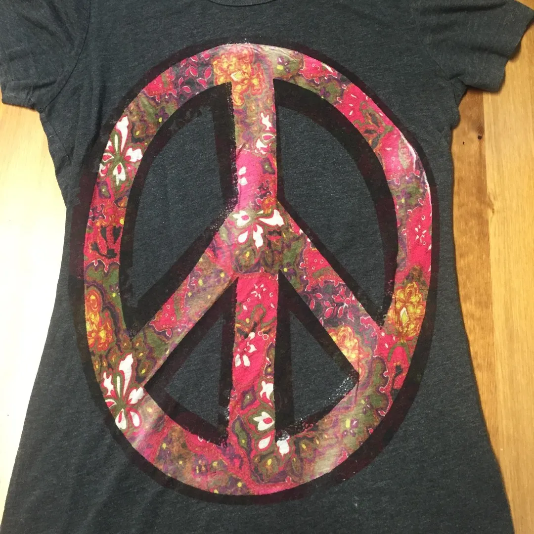 Peace Sign Acid Wash Tshirt photo 1