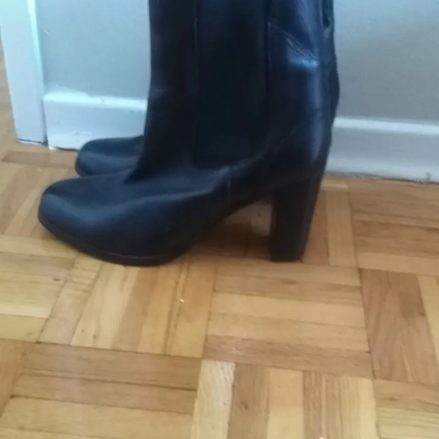 black boots from joe fresh - 8.5 photo 5