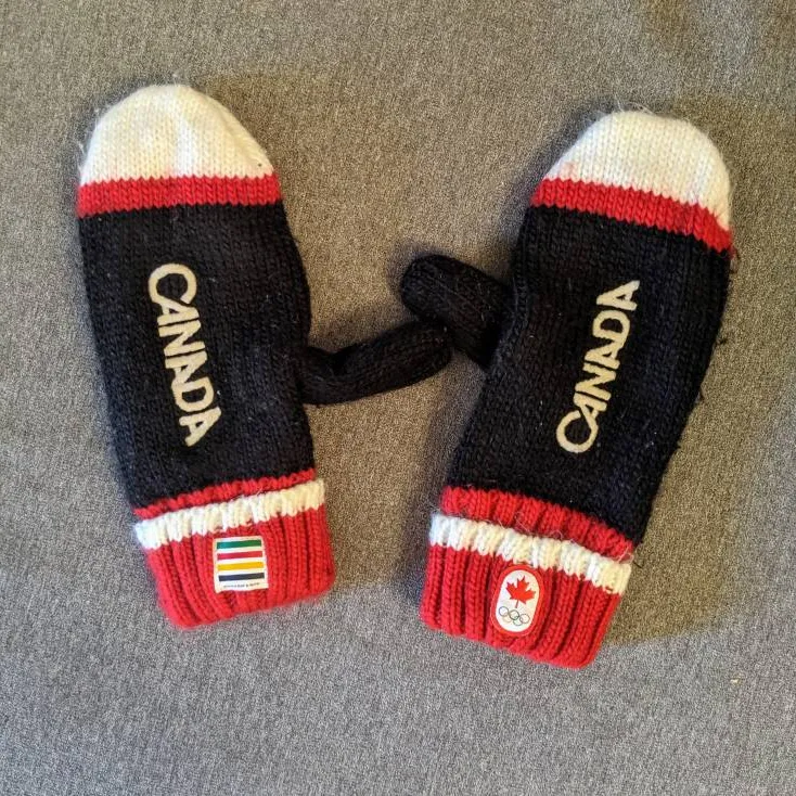 Canada Olympic Mittens photo 1