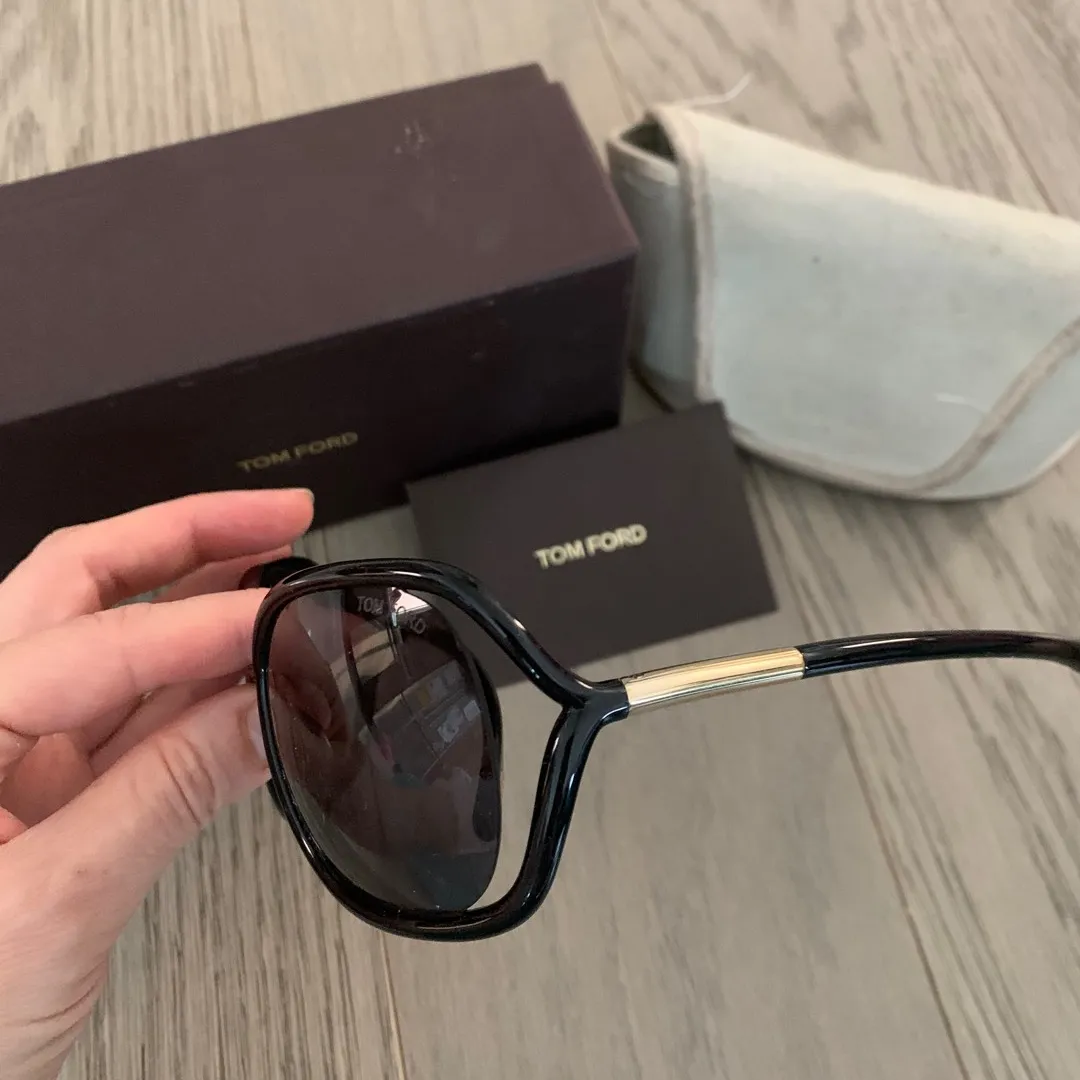Tom Ford Sunglasses In Great Condition photo 3